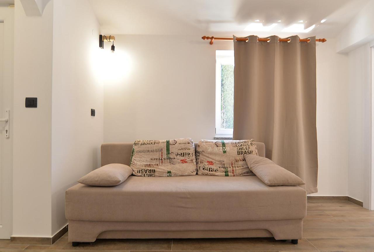 Apartments Elizabeta 1701 Fazana Exterior photo