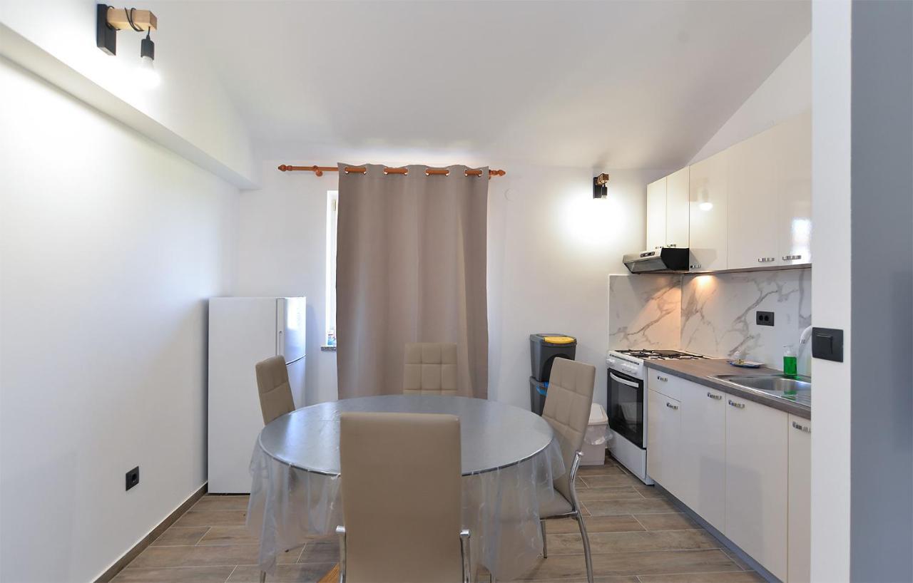 Apartments Elizabeta 1701 Fazana Exterior photo