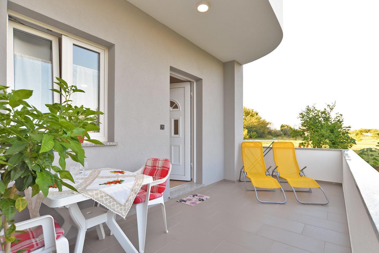 Apartments Elizabeta 1701 Fazana Exterior photo
